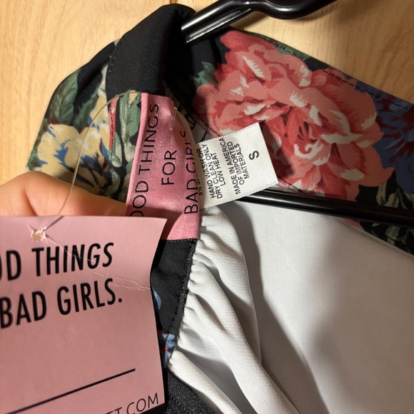 Vixen by Micheline Pitt - Black with pink and blue floral swing skirt - NWT - Picture 2 of 6